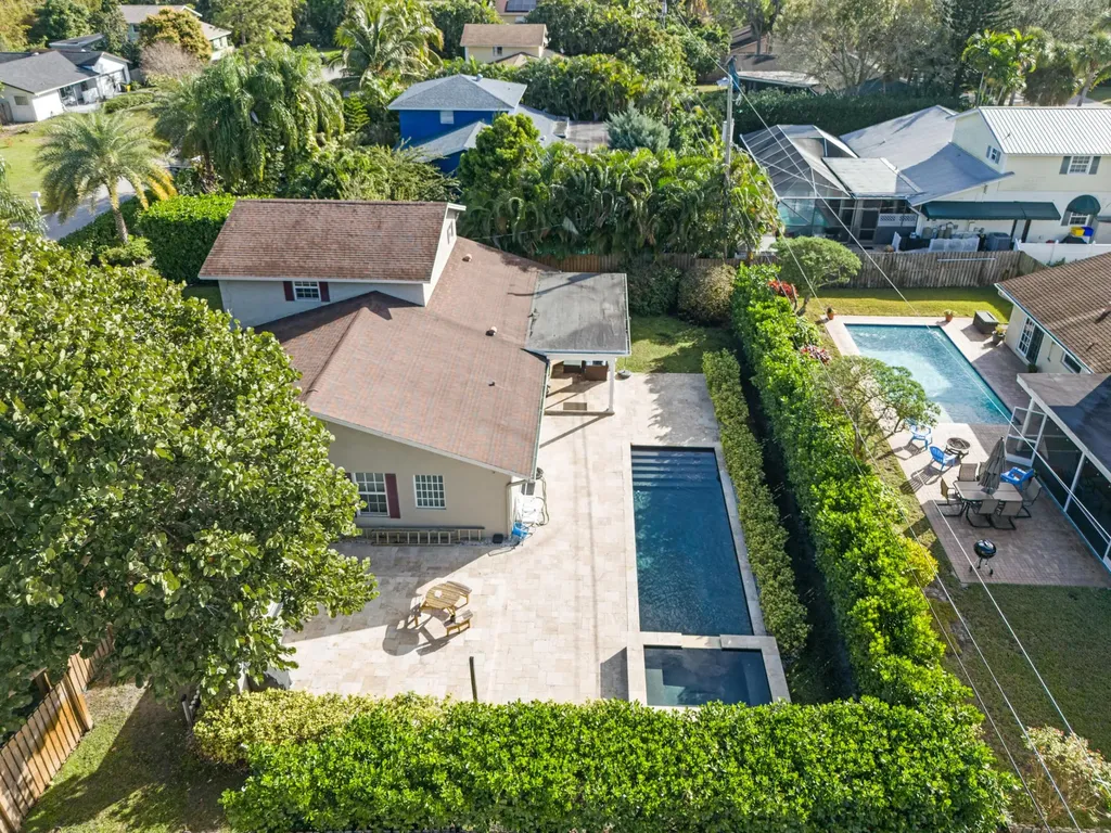 4610 Pinetree Drive Delray Beach FL 33445