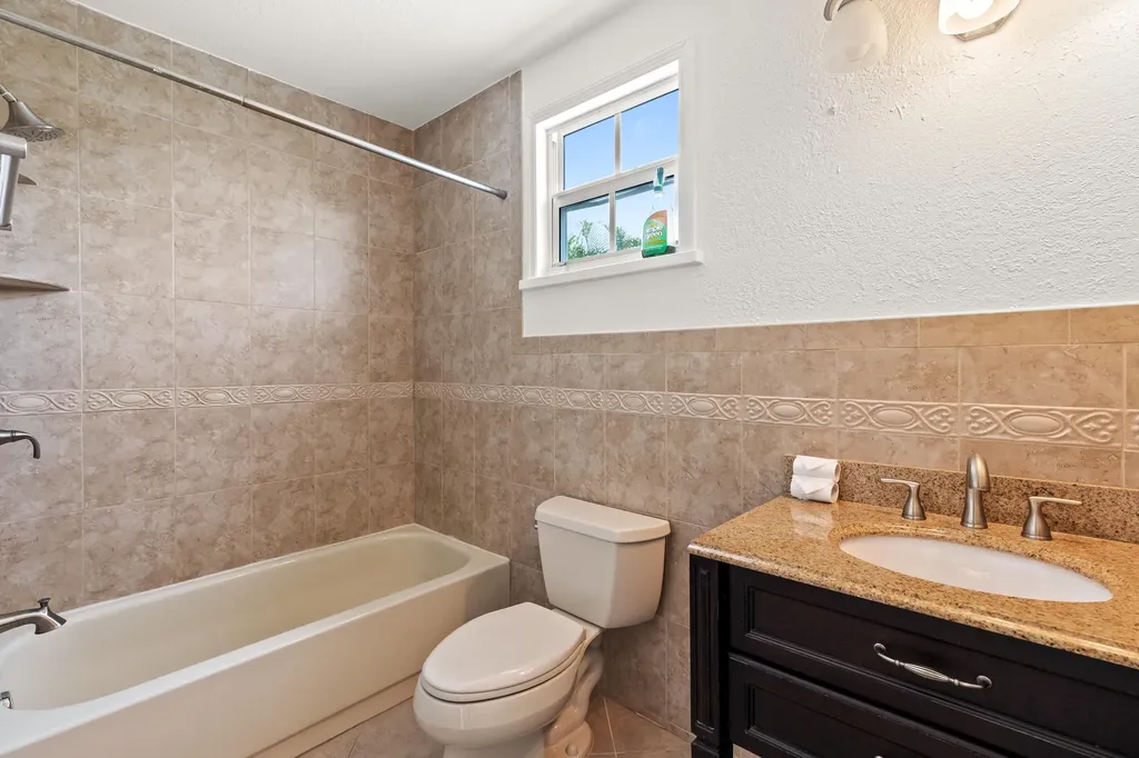4610 Pinetree Drive Delray Beach FL 33445
