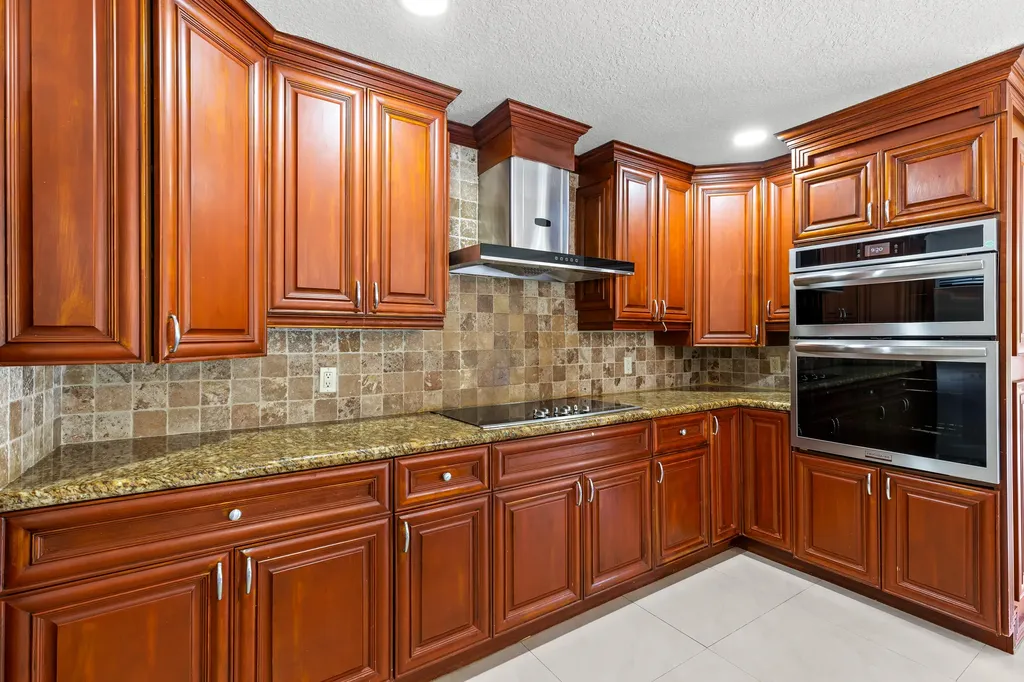4610 Pinetree Drive Delray Beach FL 33445