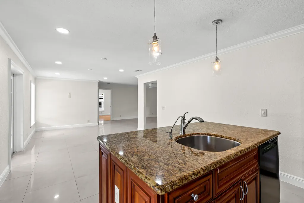 4610 Pinetree Drive Delray Beach FL 33445