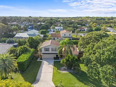 4610 Pinetree Drive Delray Beach FL 33445