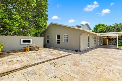 4610 Pinetree Drive Delray Beach FL 33445