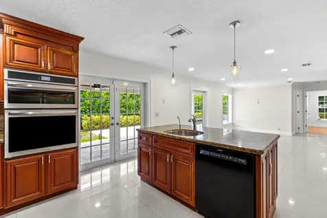 4610 Pinetree Drive Delray Beach FL 33445