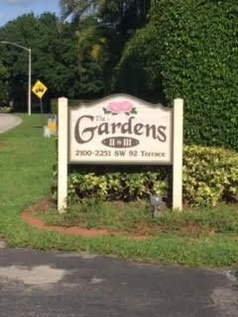 2240 SW 92nd Terrace Davie FL 33324