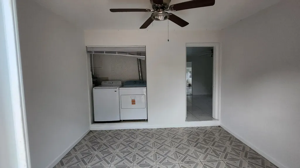 43 SW 11th Street Dania Beach FL 33004