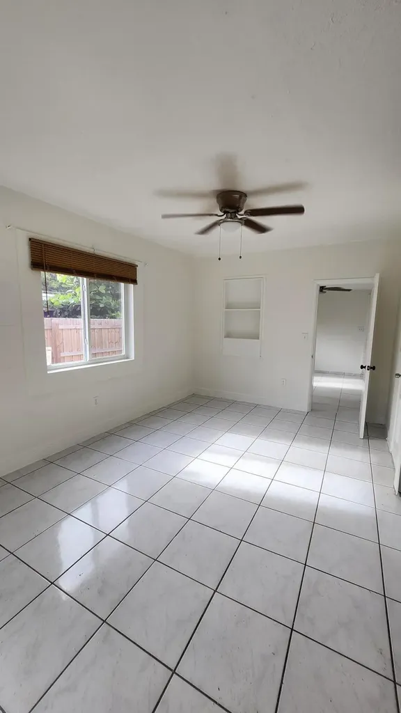 43 SW 11th Street Dania Beach FL 33004
