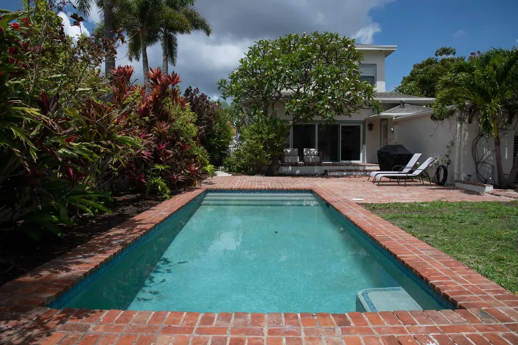 506 N Lakeside Drive Lake Worth Beach FL 33460