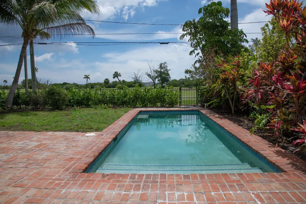 506 N Lakeside Drive Lake Worth Beach FL 33460