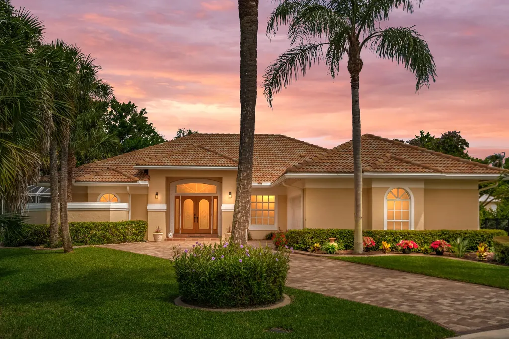 9352 SE Mystic Cove Terrace SE Hobe Sound FL 33455