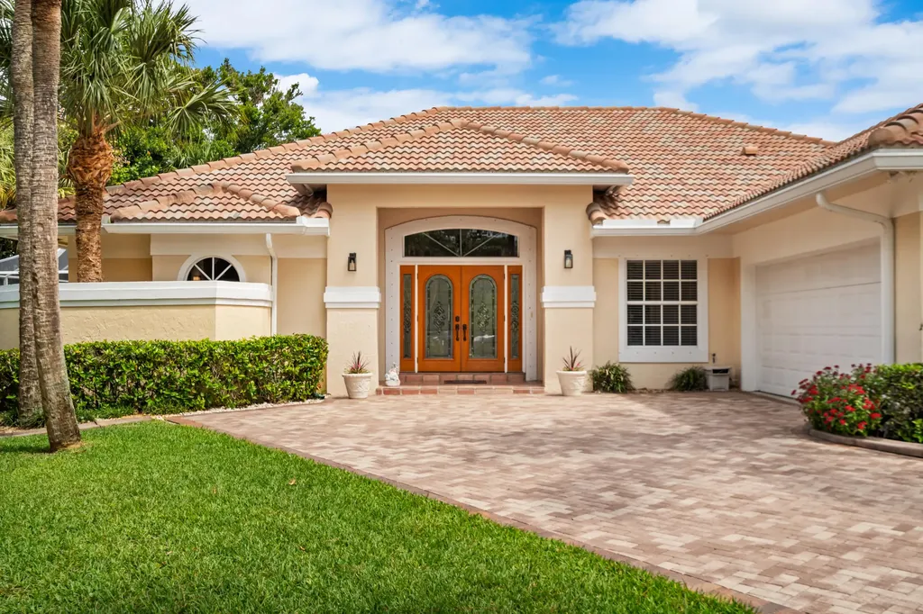 9352 SE Mystic Cove Terrace SE Hobe Sound FL 33455