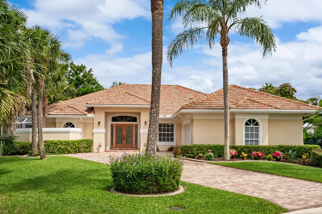 9352 SE Mystic Cove Terrace SE Hobe Sound FL 33455