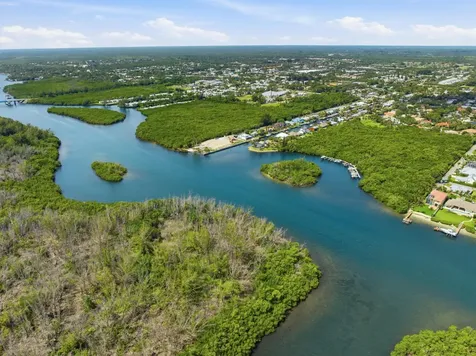 9352 SE Mystic Cove Terrace SE Hobe Sound FL 33455