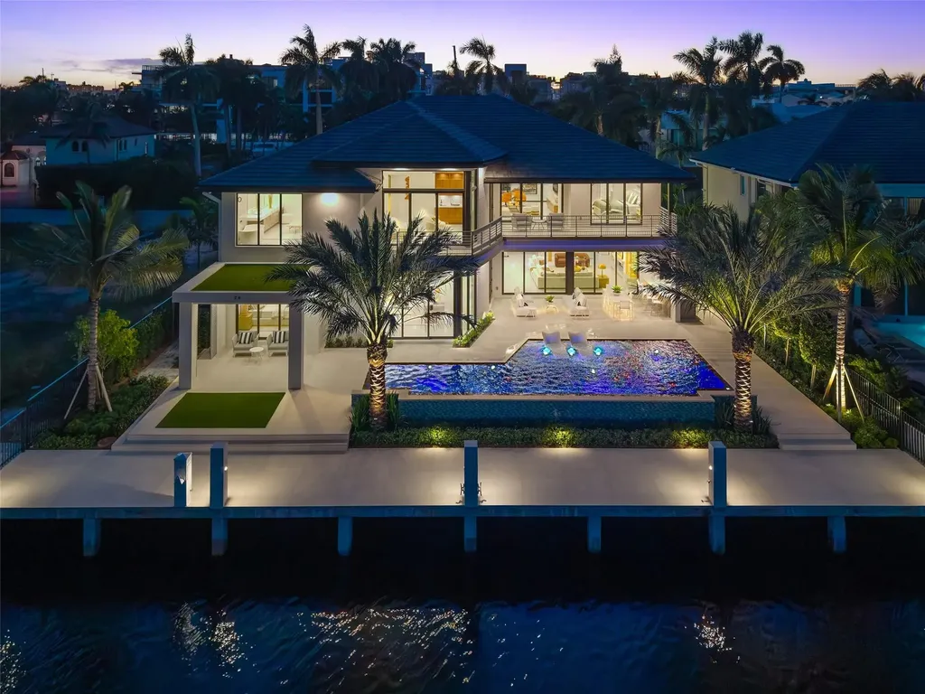 24 Fiesta Way Fort Lauderdale FL 33301