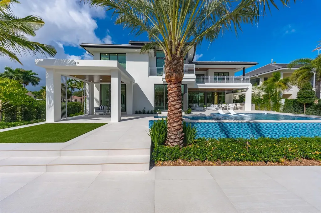 24 Fiesta Way Fort Lauderdale FL 33301