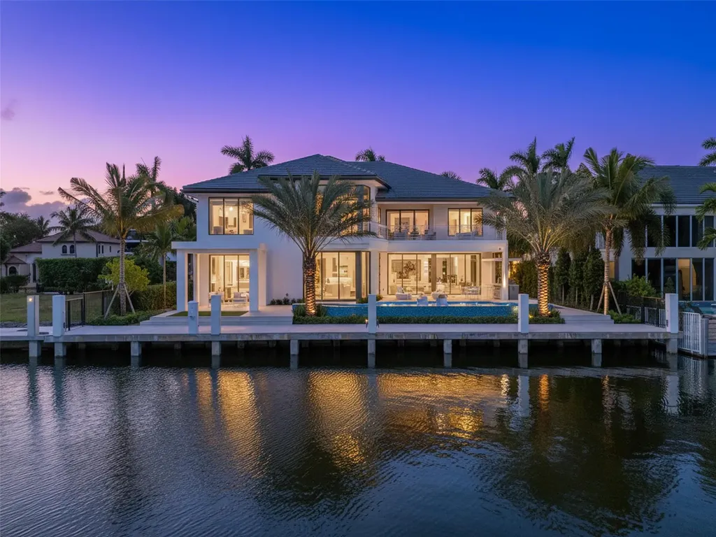 24 Fiesta Way Fort Lauderdale FL 33301