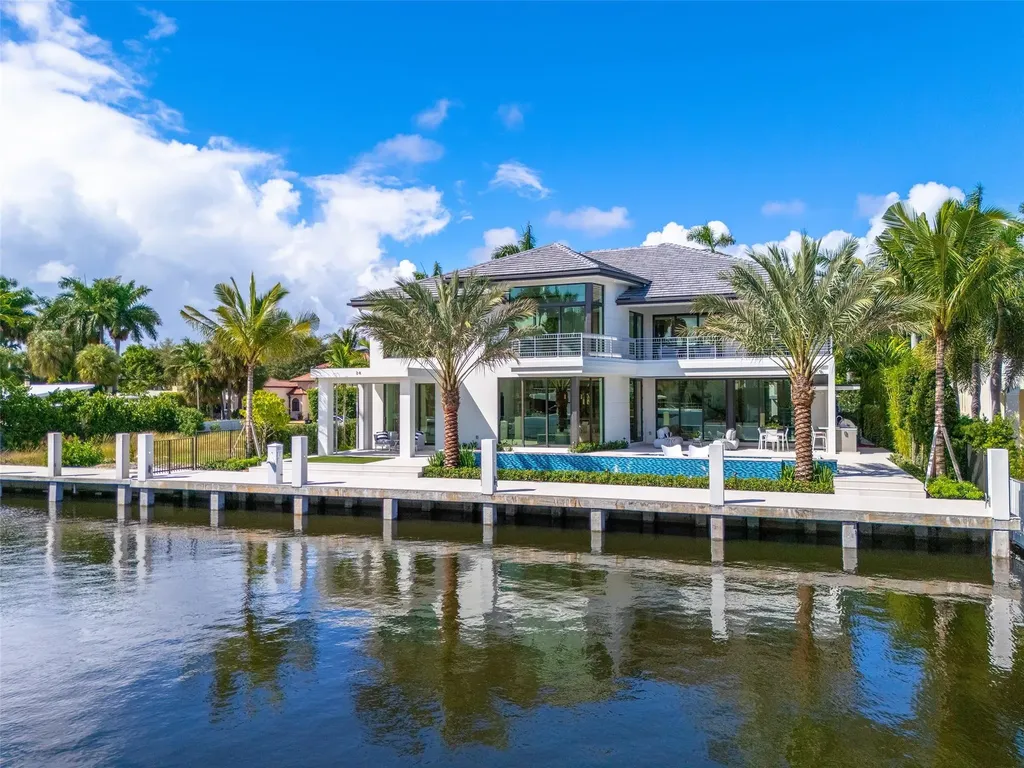 24 Fiesta Way Fort Lauderdale FL 33301