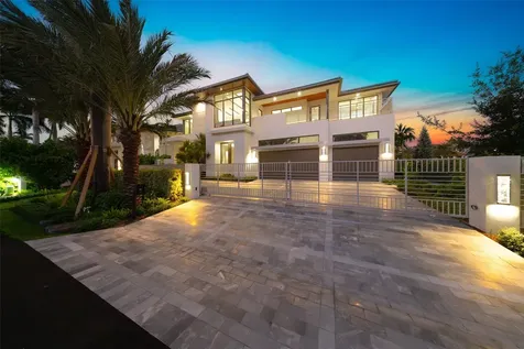 24 Fiesta Way Fort Lauderdale FL 33301
