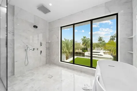 24 Fiesta Way Fort Lauderdale FL 33301