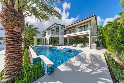 24 Fiesta Way Fort Lauderdale FL 33301