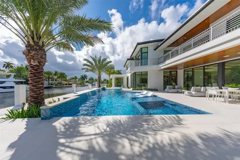 24 Fiesta Way Fort Lauderdale FL 33301
