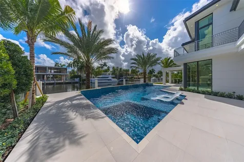 24 Fiesta Way Fort Lauderdale FL 33301