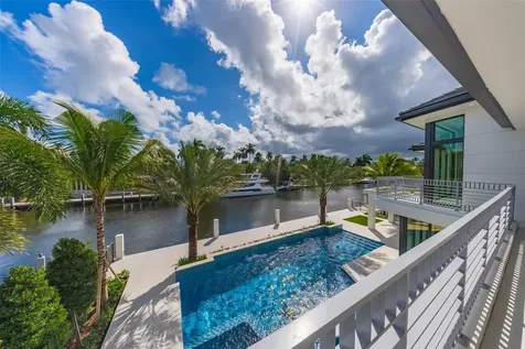 24 Fiesta Way Fort Lauderdale FL 33301
