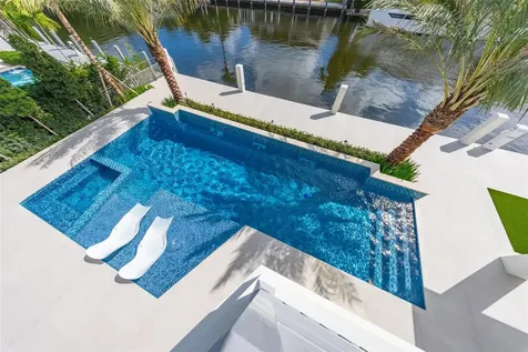 24 Fiesta Way Fort Lauderdale FL 33301