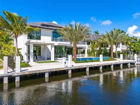 24 Fiesta Way Fort Lauderdale FL 33301