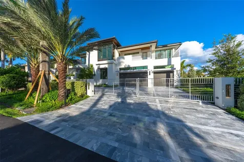 24 Fiesta Way Fort Lauderdale FL 33301