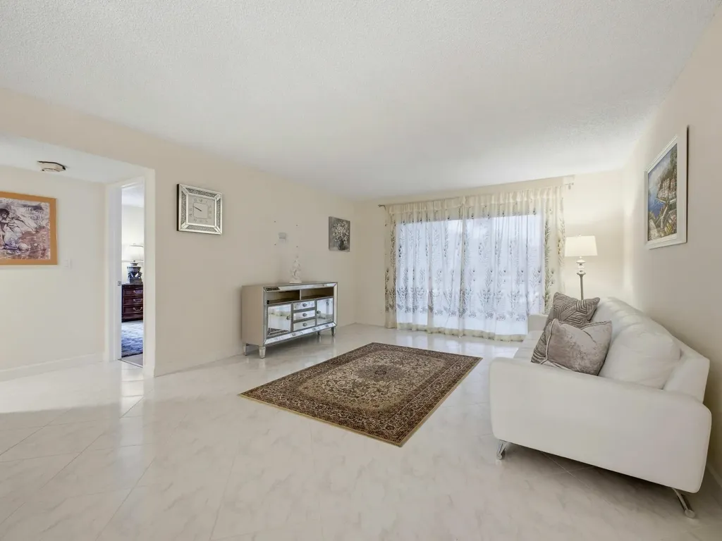 7280 Amberly Lane Delray Beach FL 33446