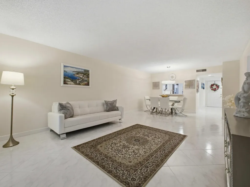 7280 Amberly Lane Delray Beach FL 33446