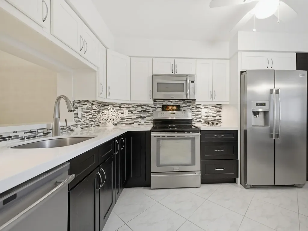 7280 Amberly Lane Delray Beach FL 33446
