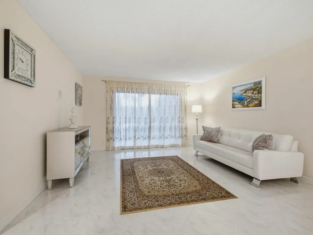 7280 Amberly Lane Delray Beach FL 33446