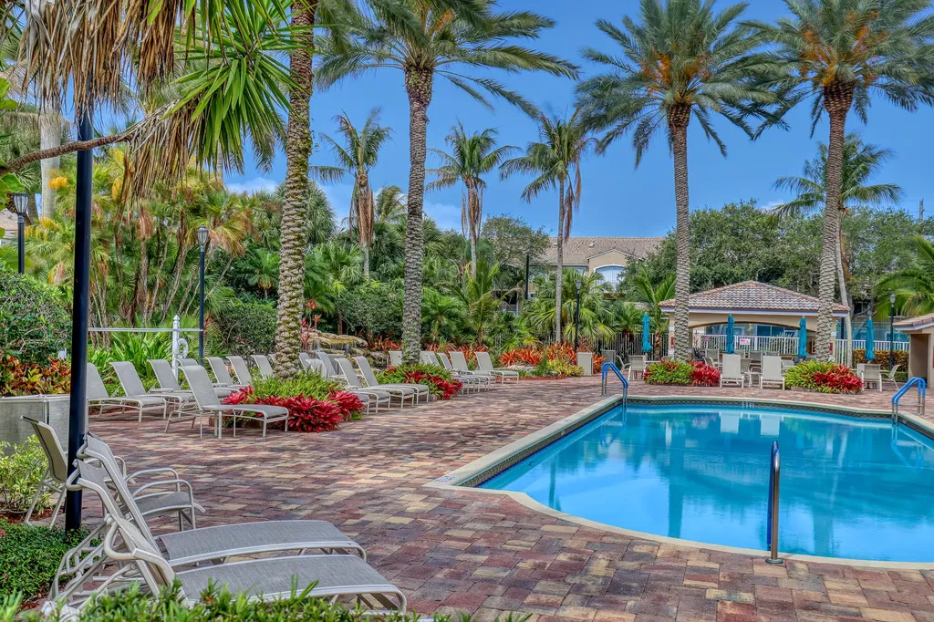 278 Village Boulevard Tequesta FL 33469