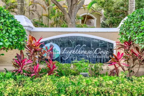 278 Village Boulevard Tequesta FL 33469