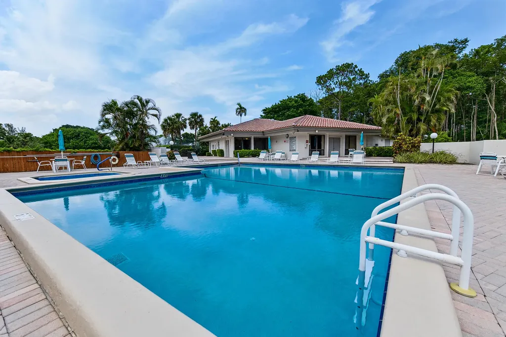 21656 Juego Circle S Boca Raton FL 33433
