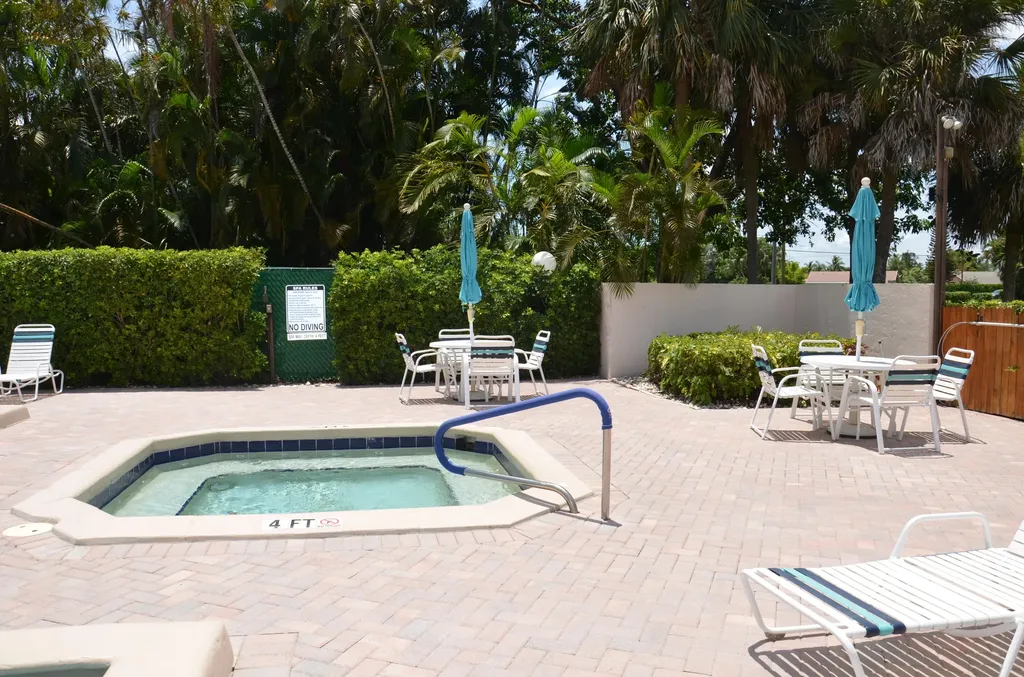 21656 Juego Circle S Boca Raton FL 33433