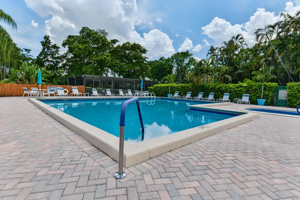 21656 Juego Circle S Boca Raton FL 33433