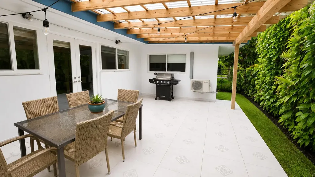 2130 NE 191st Drive North Miami Beach FL 33179