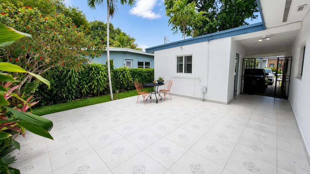 2130 NE 191st Drive North Miami Beach FL 33179