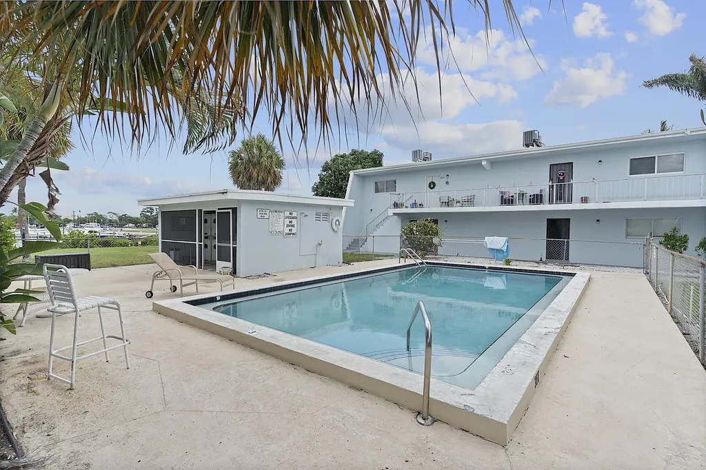 725 Hummingbird Way North Palm Beach FL 33408