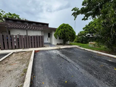 3831 SW 69th Avenue Miramar FL 33023