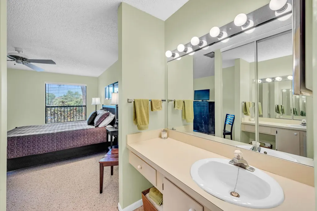3123 S Carambola Circle S Coconut Creek FL 33066