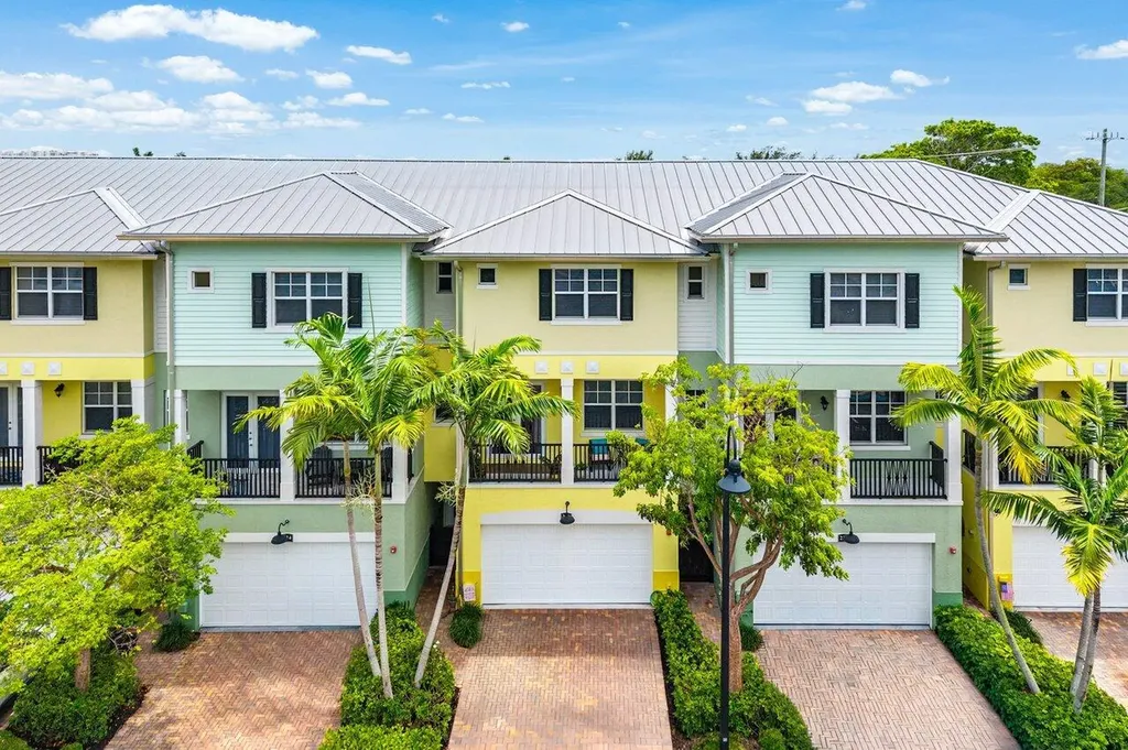 236 S Latitude Circle Delray Beach FL 33483