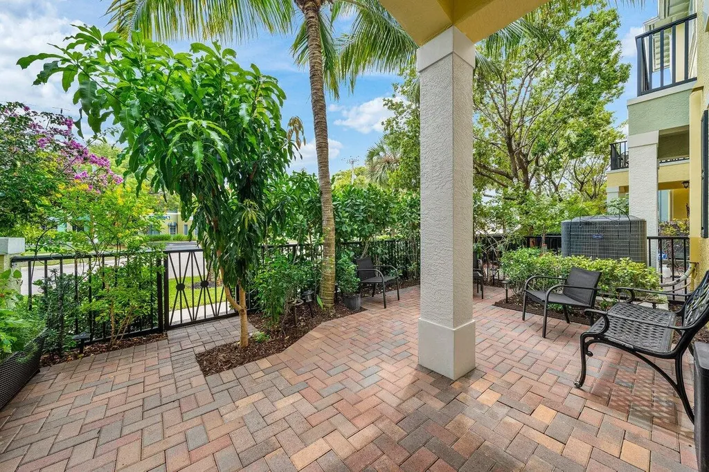 236 S Latitude Circle Delray Beach FL 33483