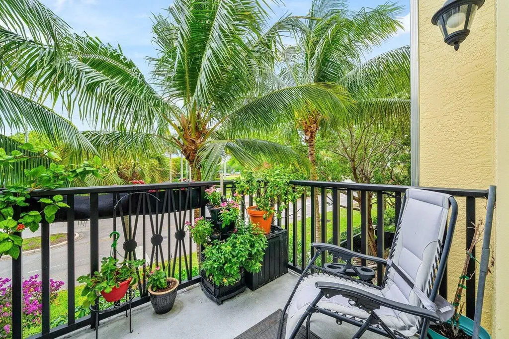 236 S Latitude Circle Delray Beach FL 33483