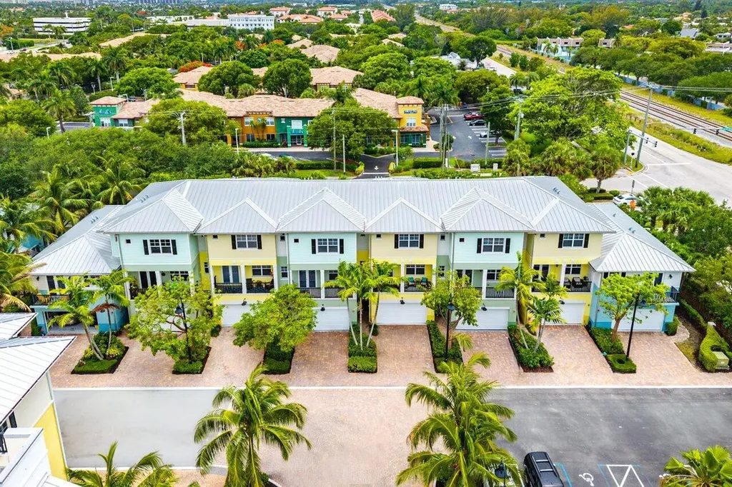 236 S Latitude Circle Delray Beach FL 33483
