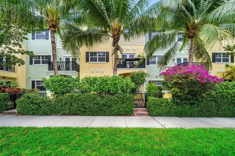 236 S Latitude Circle Delray Beach FL 33483