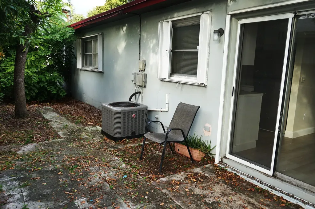 1957 Liberty Street Hollywood FL 33020