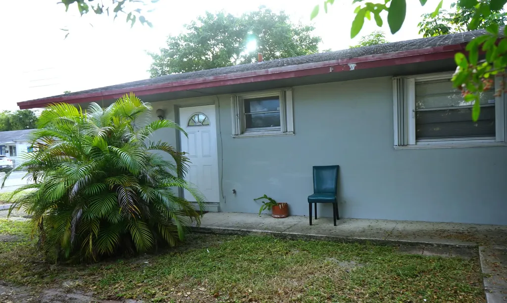 1957 Liberty Street Hollywood FL 33020